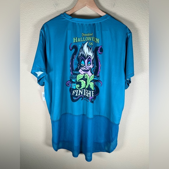 NWT Disneyland 2025 Haloween Graphic Finisher T-Shirt - Picture 4 of 6